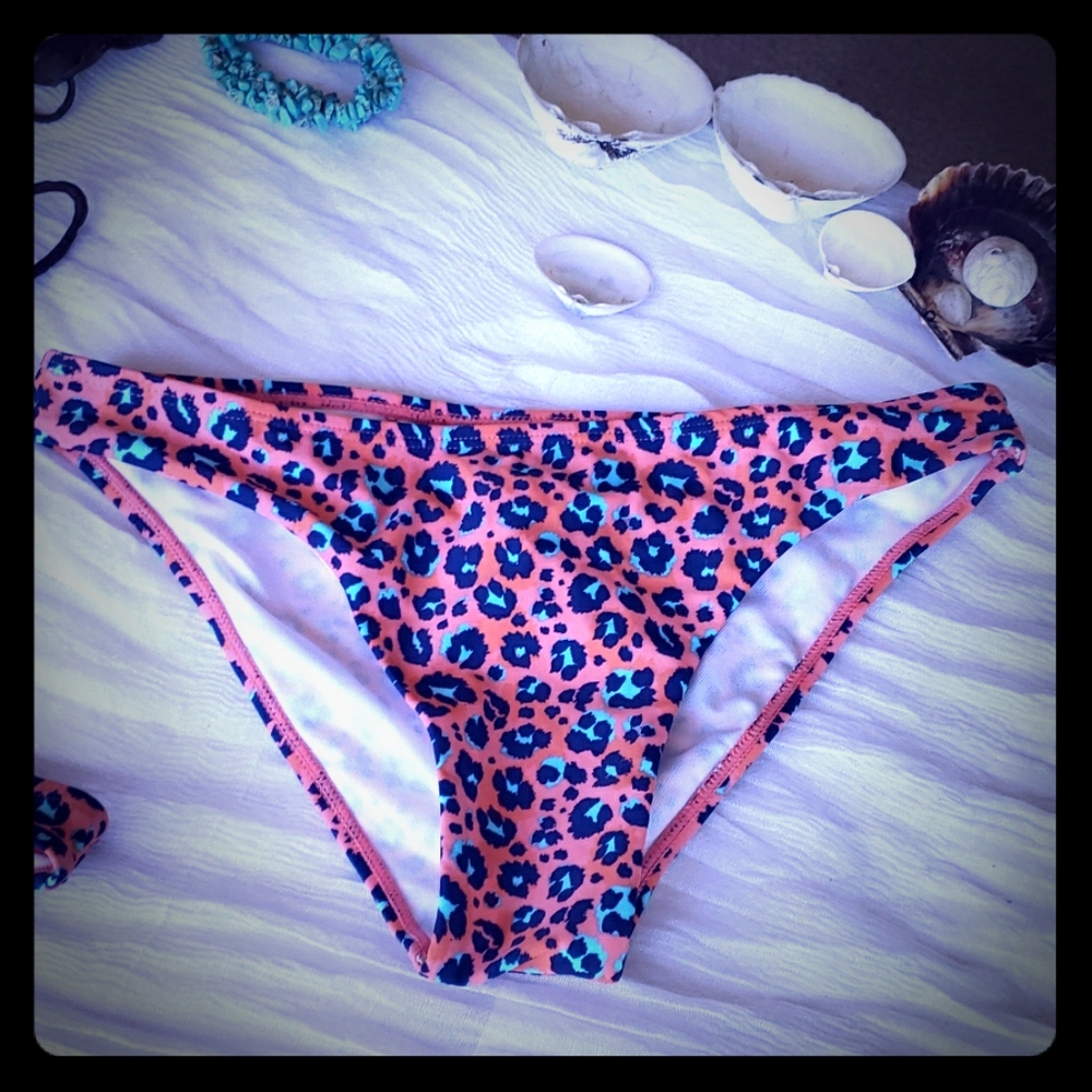 Bikini Bottom - Picture 5 of 7